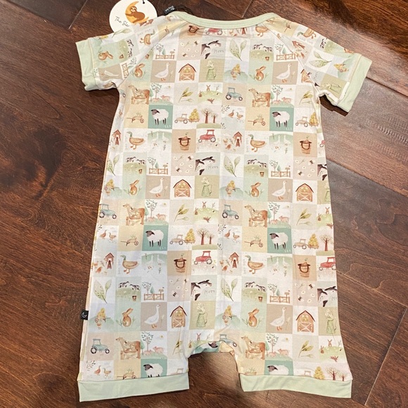 The Sleepy Sloth bamboo farm/animal print zippered shortie romper 2T NWT - Picture 4 of 5